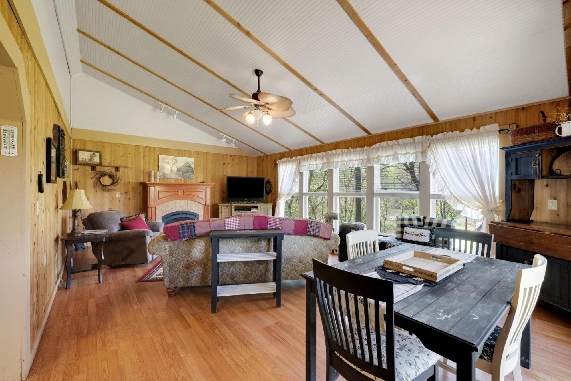 Riverside Serenity- A Picturesque Retreat Cottage Шенандоа Экстерьер фото